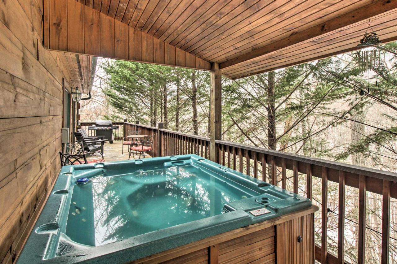 Idyllic Massanutten Resort Home With Hot Tub! McGaheysville Exterior photo